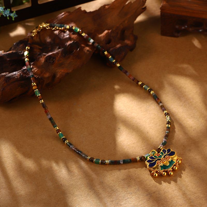 Nuova collana cinese in smalto a forma di farfalla, ciondolo a forma di fiore retrò, collana cava con perline e catena a clavicola, tendenza nazionale_voghion.com