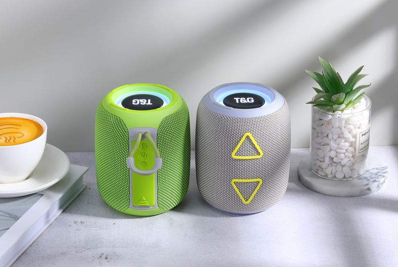 TG-655 Udsøgt cylindrisk trekantet knaptype lav bas Bluetooth-højttaler Fantasy Color Let, cool og moderigtig_voghion.com