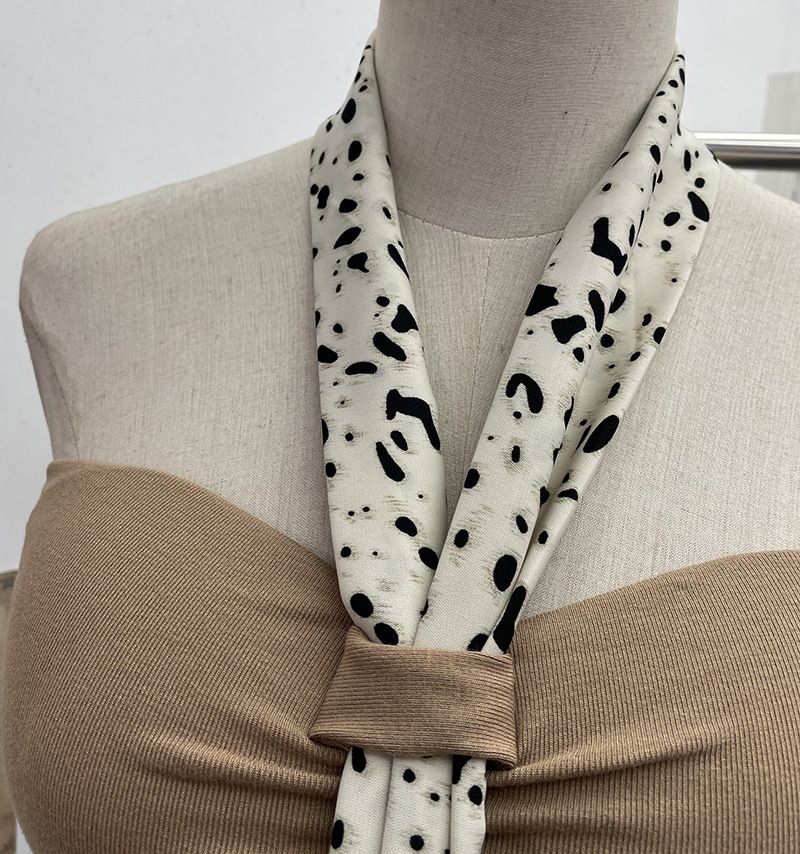 Schal mit Leopardenmuster und hängendem Halsdesign, plissierte trägerlose Weste mit Brustkissen, kurzes ärmelloses Oberteil für Damen 9206_voghion.com