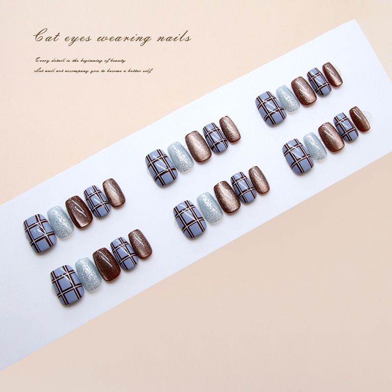Künstliche Nägel, handgefertigt, vorgefertigt, Retro, blau und braun, kontrastierend kariert, feiner Blitz, Katzenauge, abnehmbare Nagelkunst-Aufkleber_voghion.com