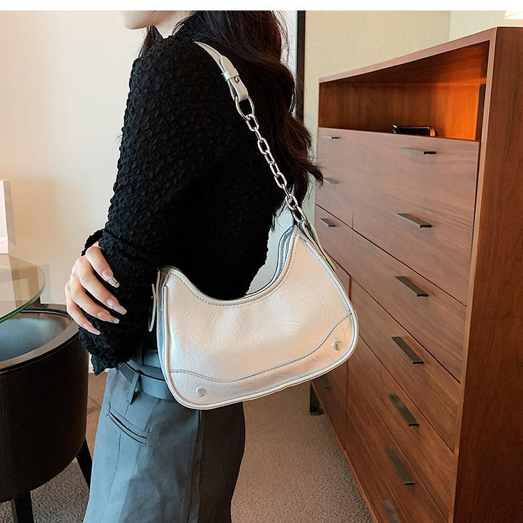 La piccola borsa esplosiva popolare di quest'anno Borsa a tracolla all-match all-match New Summer Foreign Style da donna 2023 Borsa da ascella monospalla super hot_voghion.com