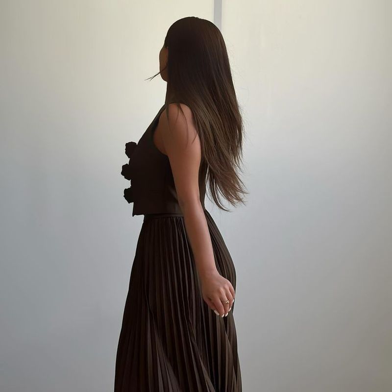 Damenbekleidung, neue Anzüge für Damen, Sommer, ärmellose Weste, halblanger, plissierter langer Rock, zweiteiliger Anzug_voghion.com