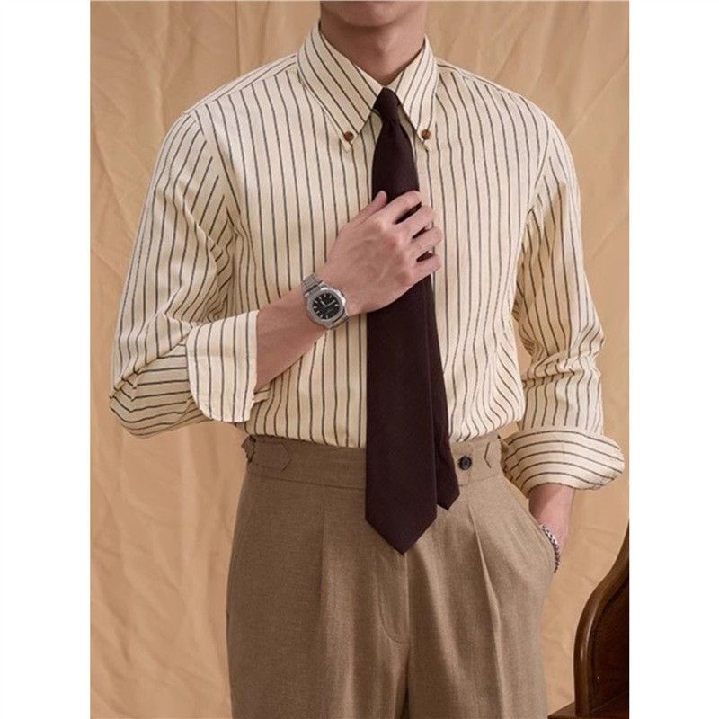 Herrenbekleidung Frühling und Herbst Business High-End Vertikal gestreiftes Herrenhemd mit großem spitzen Kragen High-End Langarm Bügelfreies Anti-Falten-Hemd_voghion.com
