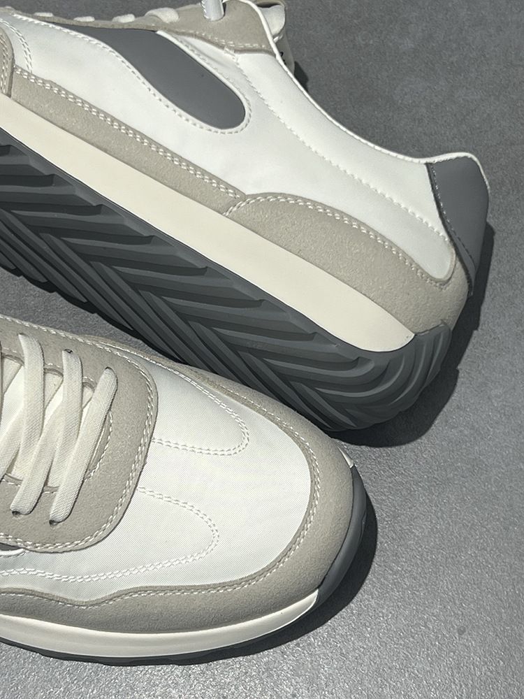 New High-End Cloth Spring Breathable Ice Silk White Shoes Men's Slip-On Lightweight Soft Sole Casual Sneakers_voghion.com
