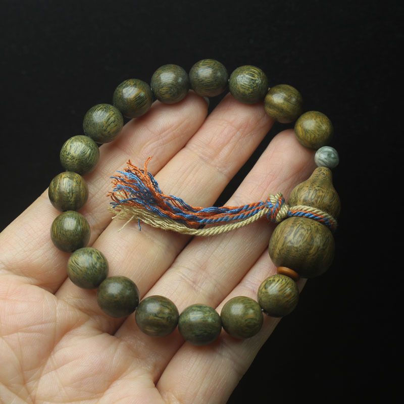 10mm Green Sandalwood Beaded Bracelet With Calabash Charm - Natural Fragrant Wood Jewelry_voghion.com