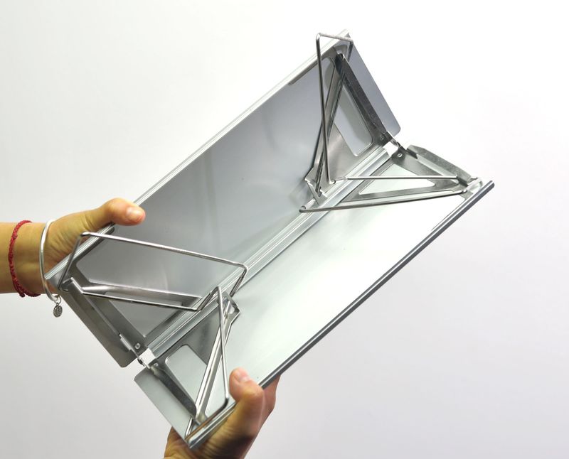 Ultra-Light Aluminum Folding Table - Instant 1-Second Setup Camping Desk For Picnics, BBQ, Fishing (Compact 29.8×21×7.5cm) With Carry Bag_voghion.com