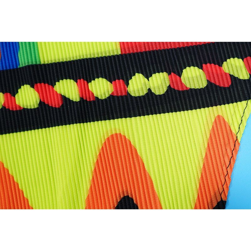 Ženska obleka z okroglim izrezom in kratkimi rokavi, potiskanim nagubanim krilom_voghion.com