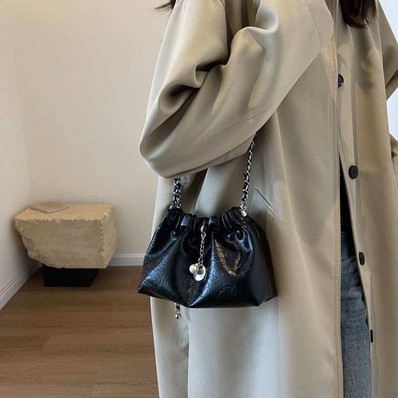 Sommerkette für Damen, Nischendesign 2024, neue High-End-Umhängetasche, modische Bucket Bag_voghion.com