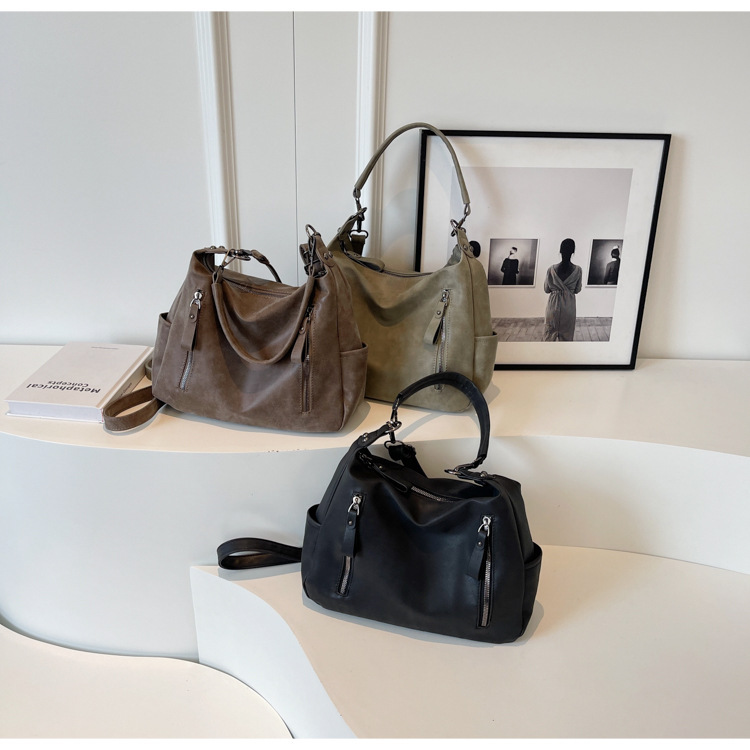 Sacs à bandoulière pour femme, avec une texture fine, pour les étudiantes en cours. Sac à bandoulière simple de grande capacité pour les déplacements quotidiens. Sacs fourre-tout._voghion.com