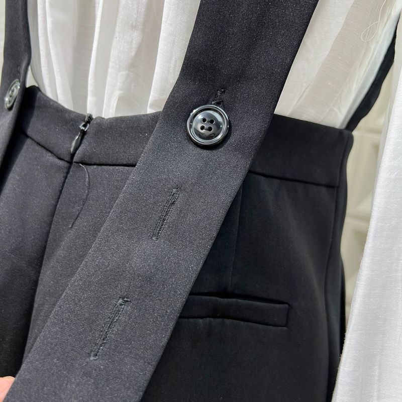 Damenbekleidung Beliebtes Slim-Set aus bestickter Spitzenbluse mit Trägerhose im Frühherbststil, bestickte Spitzenbluse + Hosenträger-Shorts_voghion.com