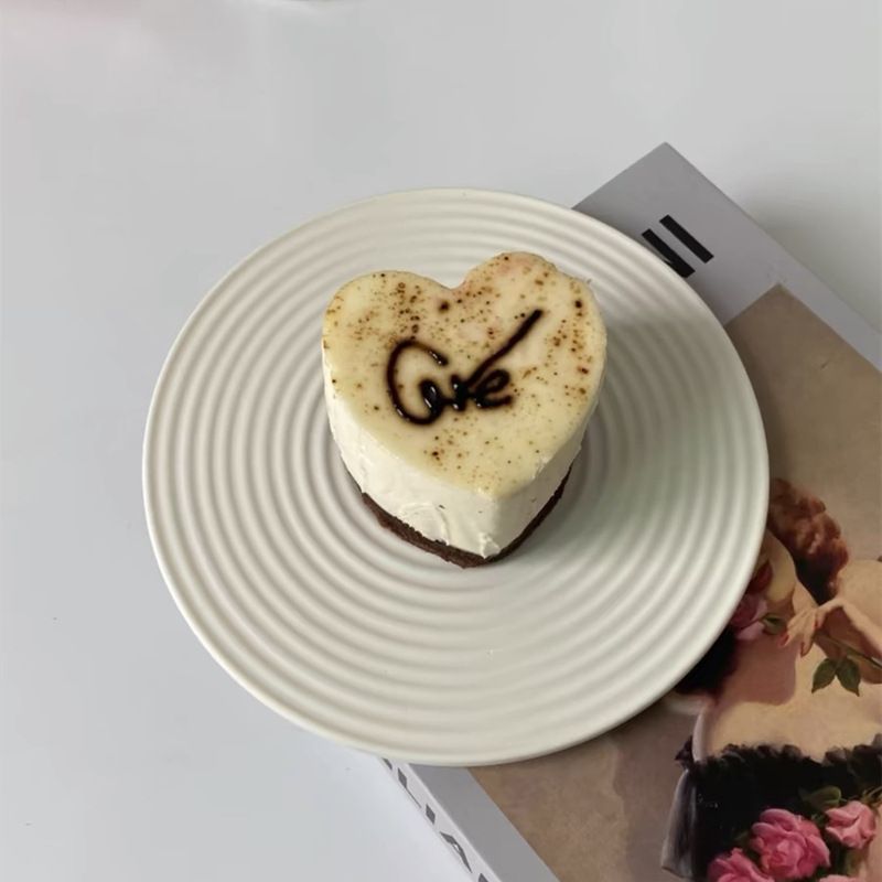 Piatto espositivo per torta e pane in ceramica minimalista a tinta unita_voghion.com