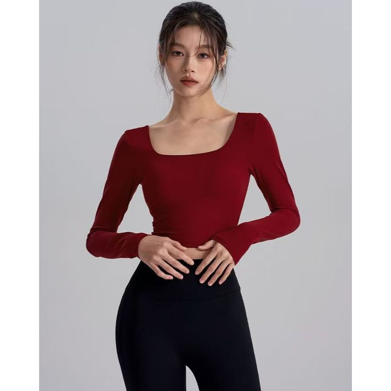 2025 Style Yoga Shirt With Chest Pads, Beautiful Back Design, New Year Red Square Neck Slimming Top, Pilates Running_voghion.com