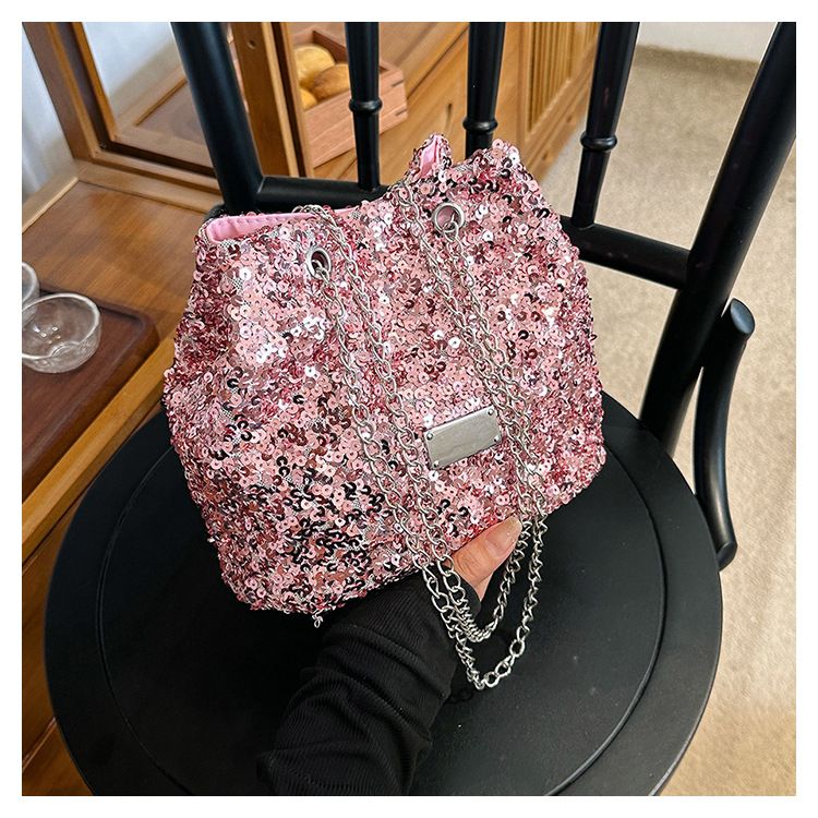 Popolare per la nuova borsa a secchiello con catena glitter estiva da donna 2023, borsa a tracolla a spalla singola con trama di nicchia_voghion.com
