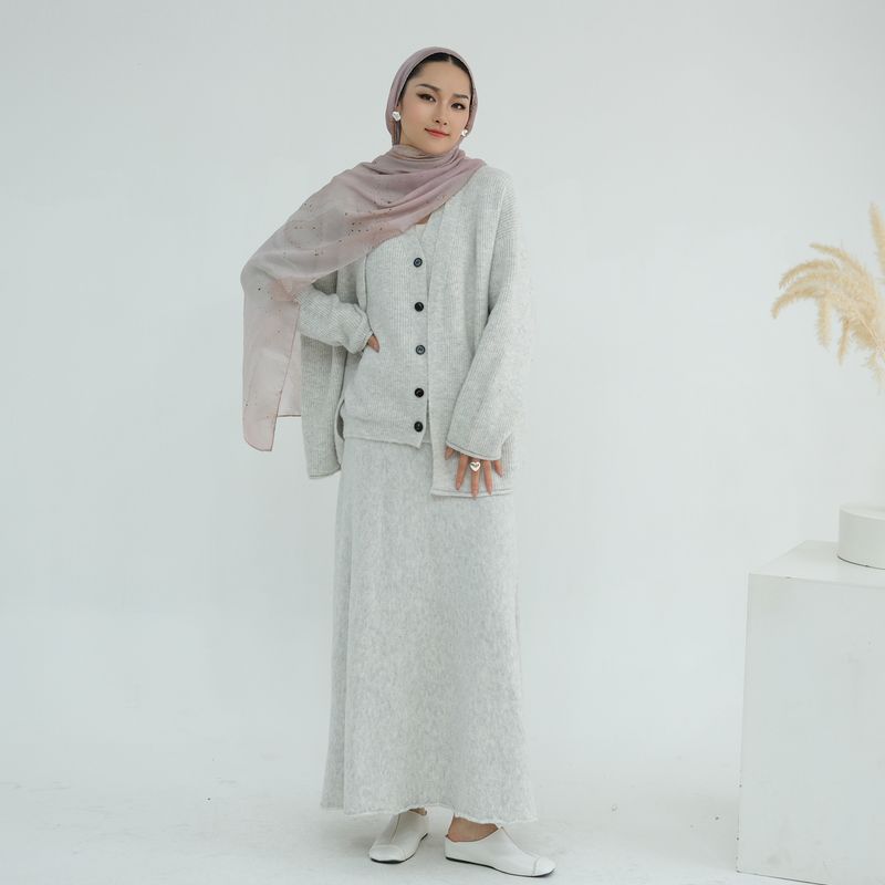 Turkish Winter Knit Set – Modest Long-Sleeve Maxi Dress & Scarf (One Size, Thermal Lined, Stretch Rayon-Blend,Neutral Palette, Hijabi-Friendly)_voghion.com