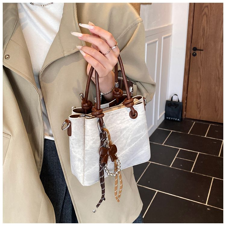 Borsa a mano di alta gamma per donna 2025 Nuova borsa a tracolla autunnale semplice, versatile ed elegante_voghion.com