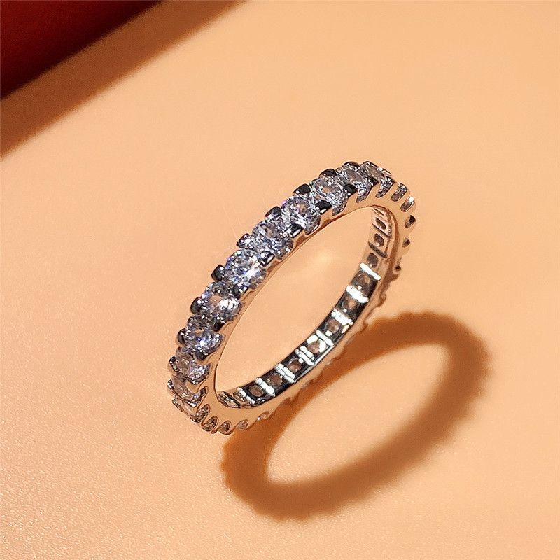 Vendas quentes Huitan Bling Promise Rings com CZ redondo delicado discreto anel de casamento para mulheres alta qualidade cor prata jóias da moda_voghion.com