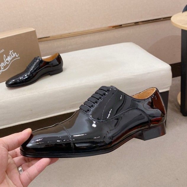 Scarpe da uomo Derby Oxford in pelle verniciata nera con lacci, originali, con suola rossa, in scatola originale 1:1_voghion.com