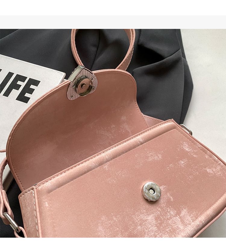 Borsa a tracolla versatile tinta unita da donna inverno 2025_voghion.com