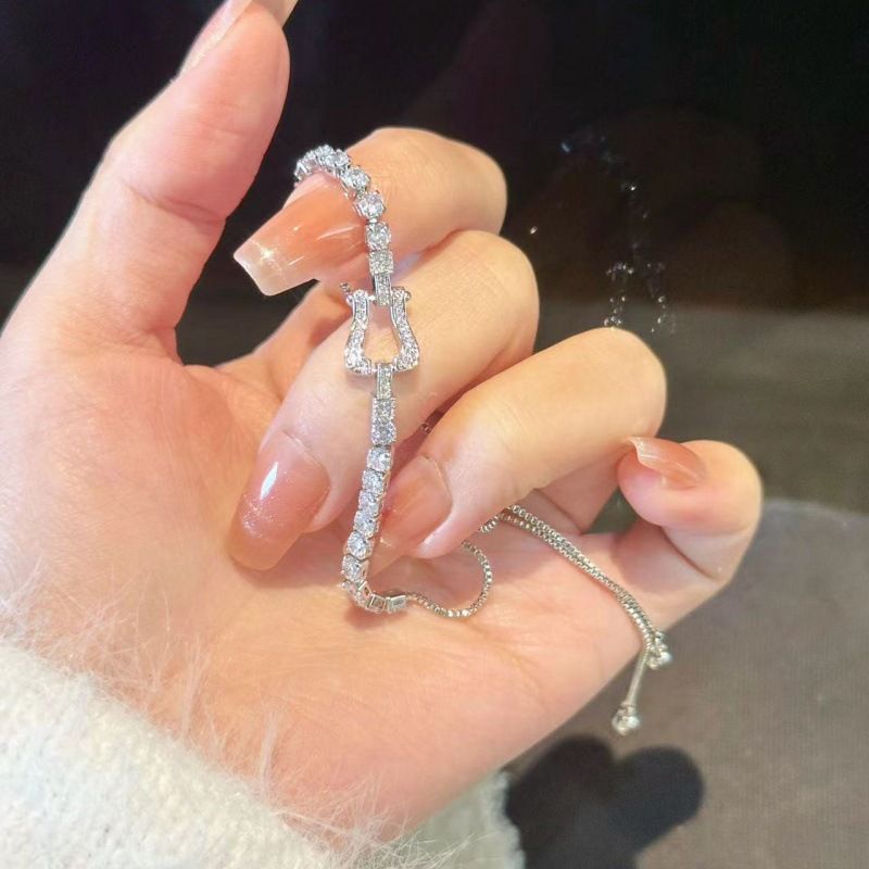 Unisex buckle full of diamonds, pull out and adjustable, exquisite, light luxury, super flash, full of diamonds, niche high end bracelet new model_voghion.com