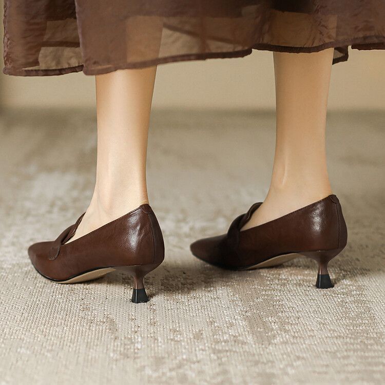 Punta quadrata, tacco sottile, bocca bassa, morbida pelle di pecora, da donna, stile unico 2025, nuovo, temperamento minimalista francese, di alta gamma_voghion.com