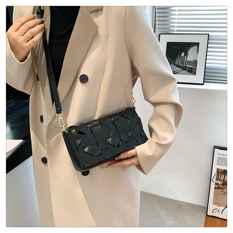 Borsa da donna in tessuto dal design piccolo 2023 Borsa a tracolla alla moda con nuova trama autunno/inverno 2023 Borsa a tracolla personalizzata_voghion.com