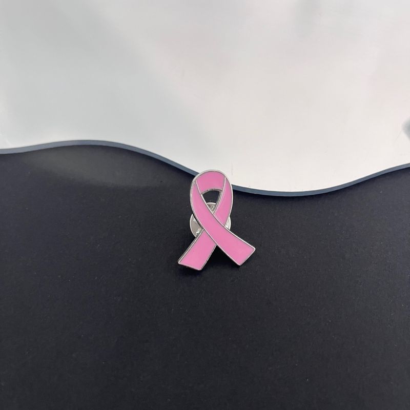Broche de fita vermelha com logotipo em forma de coração esmaltado em liga metálica, símbolo internacional de AIDS e HIV, crachá promocional para eventos beneficentes_voghion.com
