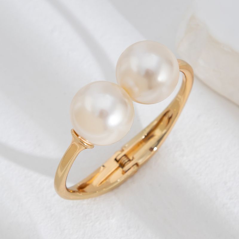 Temperament Baroque Big Pearl Ins Stacked Bracelet, Exaggerated Irregular Winding Bracelet_voghion.com