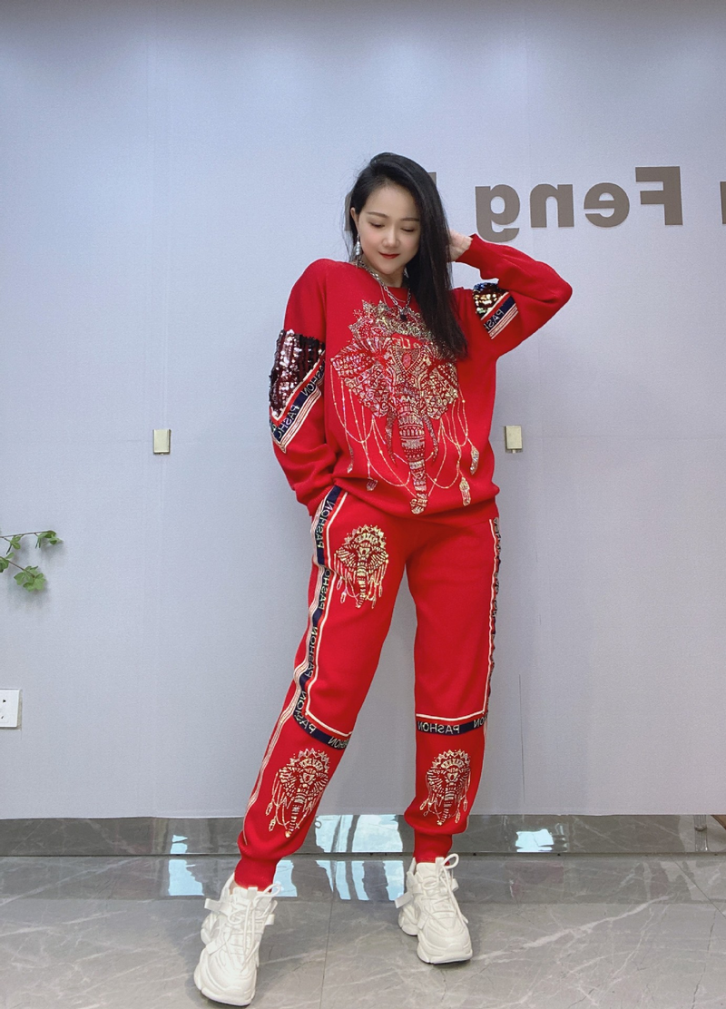 Women's Clothing Autumn And Winter Fashionable Round Neck Suit Sequined Splicing Large Size Women's Long Sleeve Trousers Hot Diamond Two Piece Set_voghion.com