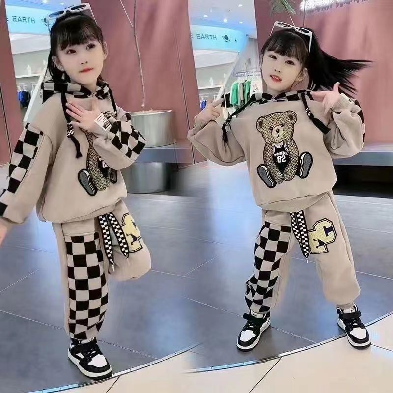 Girls' hooded sweater set 2023 new small and medium-sized children's patchwork checkerboard top Harlan pants_voghion.com