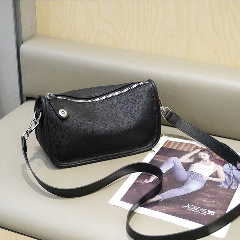 Echtes Leder Knödel Tasche 2024 Neue Weiße Pendler Kleine Mode Achsel High-End-Damen, Crossbody_voghion.com