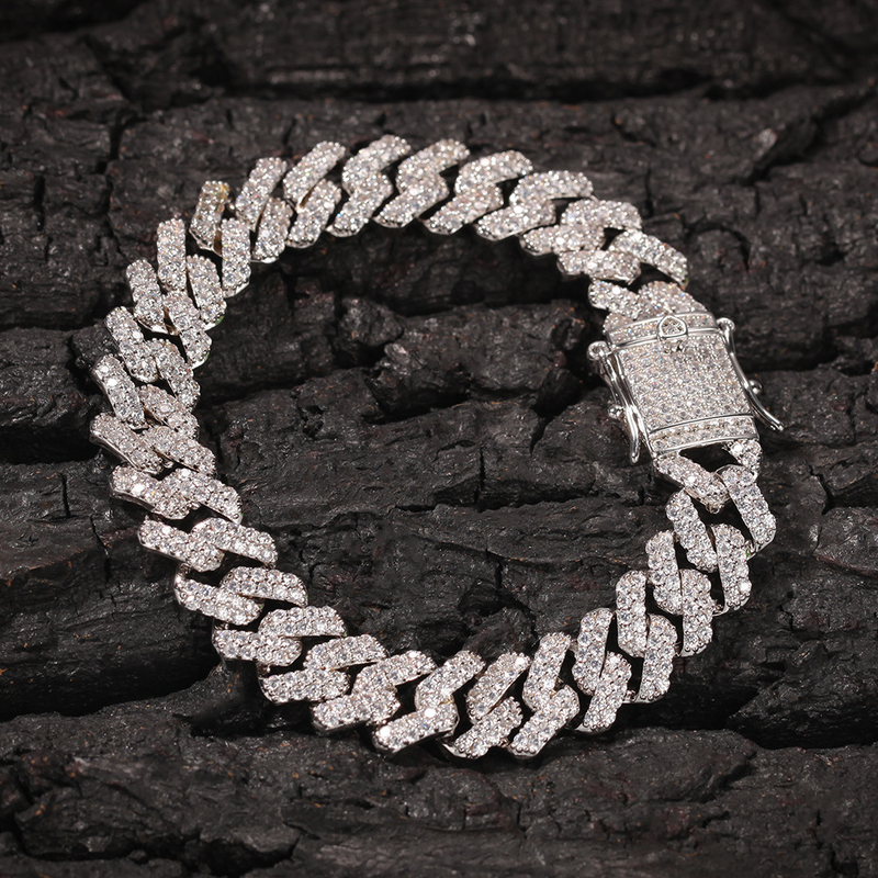 2023 Nueva venta Hip Hop con incrustaciones de agua Diamante Decoración de la mano Barra para hombres Cadena cubana 14 mm Diamante Pulsera de lujo personalizada_voghion.com