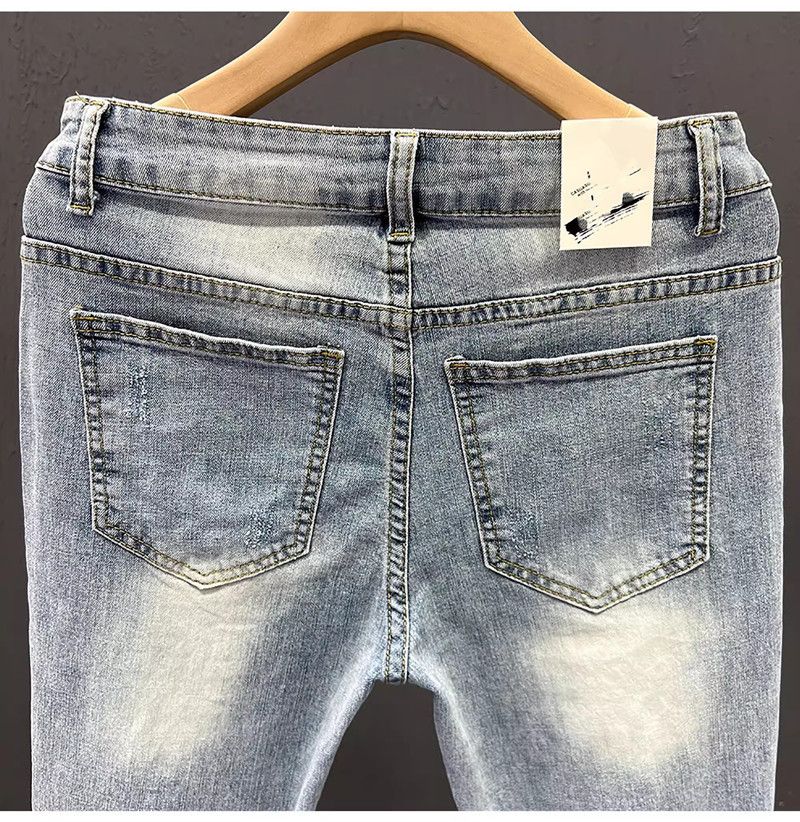 Dünne, elastische, zerrissene 2025 Sommer-Slim-Fit-Jeans mit Rüschen und hübscher verkürzter Passform, trendige Herren-Pelzkante mit kleinem Bein_voghion.com
