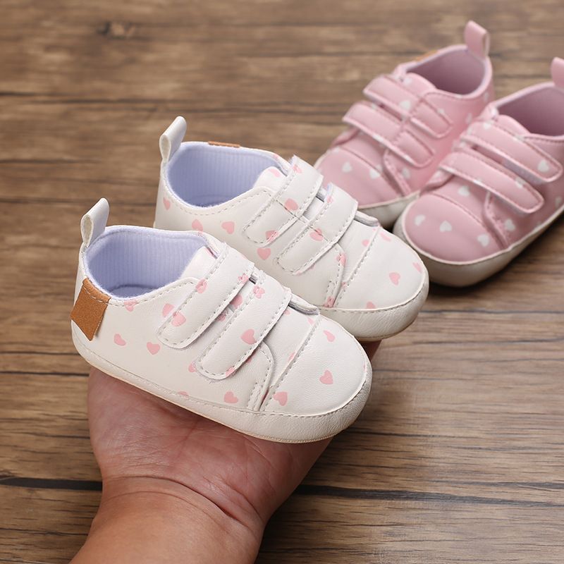 Mère et enfants printemps et automne 0-1 an garçons et filles bébé bambin chaussures amour semelle en caoutchouc bébé chaussures une pièce livraison directe_voghion.com