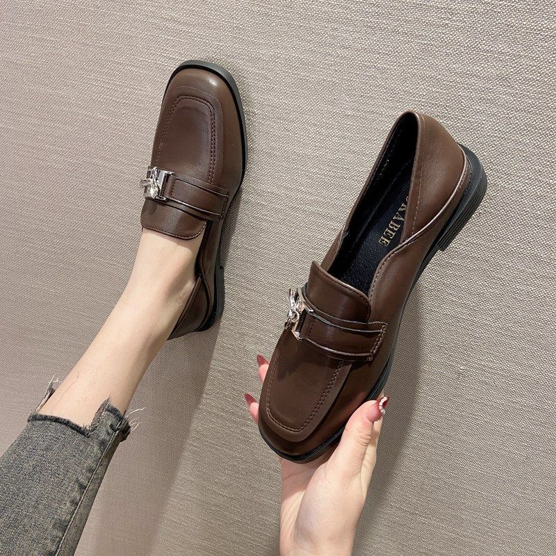 Majhni usnjeni čevlji v britanskem slogu za ženske spomladi in jeseni 2024, nov model, enostopenjski čevelj z ravnim podplatom,_voghion.com