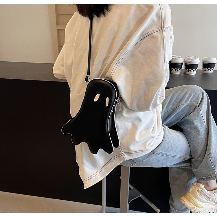 Mini borsa a tracolla fantasma spettrale – Borsa rotonda di Halloween giocosa per donna, piccola borsa a tracolla in PU con tracolla regolabile, carina e alla moda_voghion.com