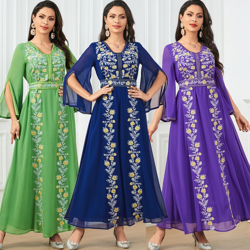 3675 Großes, besticktes, elegantes, muslimisches Abaya-Dubai-Langkleid_voghion.com