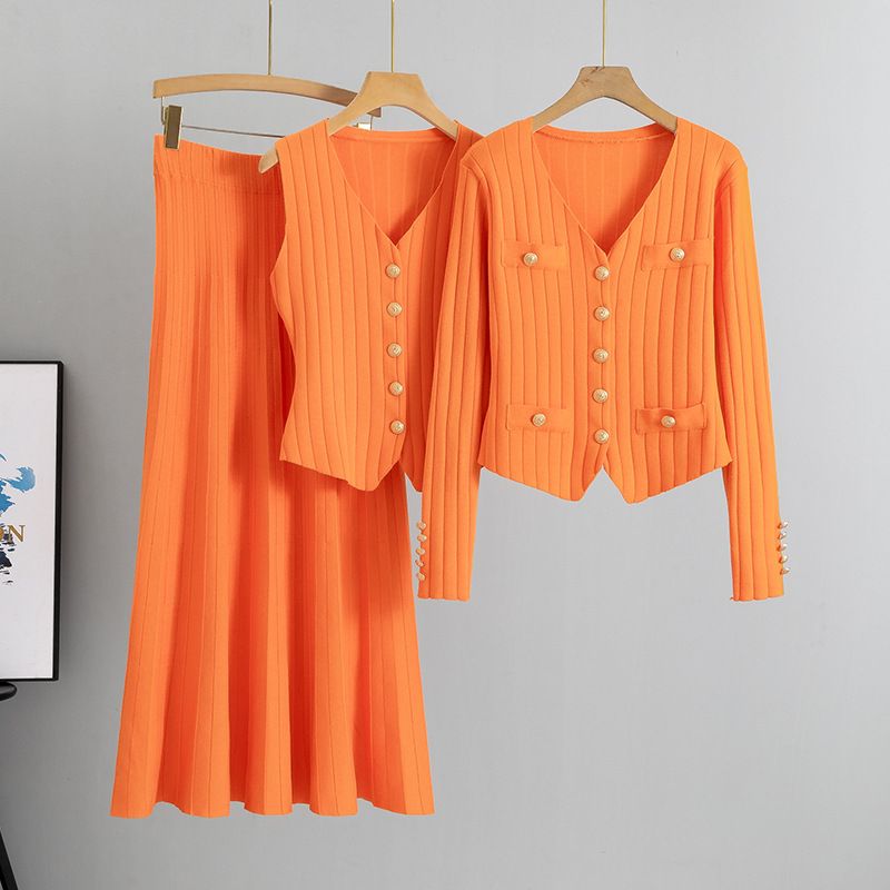 Maglione a tre pezzi con gonna a mezza lunghezza in stile coreano, vestibilità slim, autunno inverno 2025, per donna, gilet lavorato a maglia_voghion.com