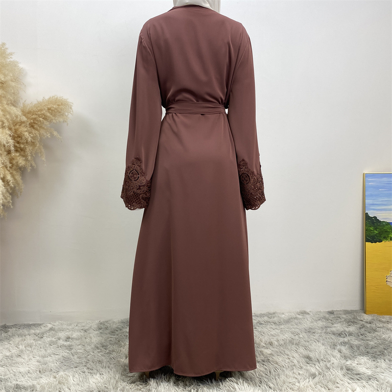 Abito da donna semplice e alla moda_voghion.com