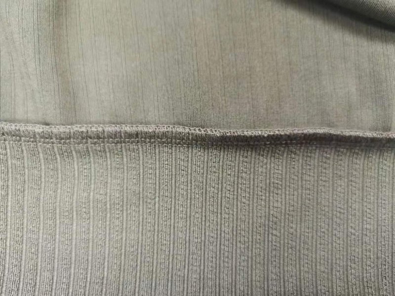 Gestreifter Damen-Strickpullover mit Kapuze – gemütlicher Langarmpullover mit Reißverschluss, lockere Passform, lässige Herbst- und Winterkleidung_voghion.com