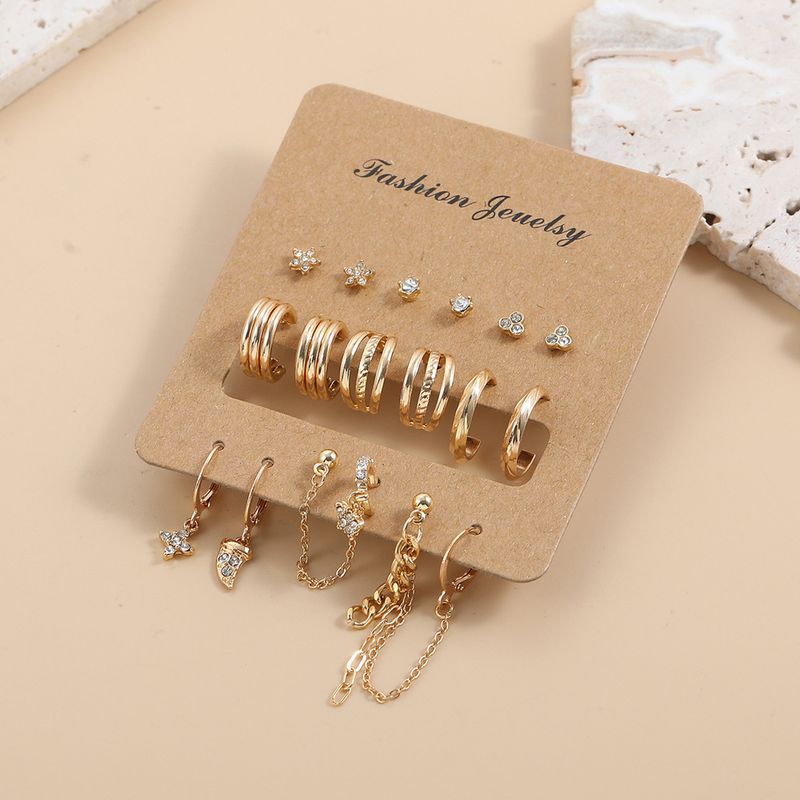 Orecchini a perno in lega di moda con micro pavé di diamanti a forma di C, 8 pezzi, set di zirconi, gioielli_voghion.com