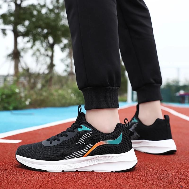 Scarpe da corsa sportive traspiranti leggere e alla moda per uomo, con pochi pezzi, in piccole quantità e di marca, personalizzate._voghion.com