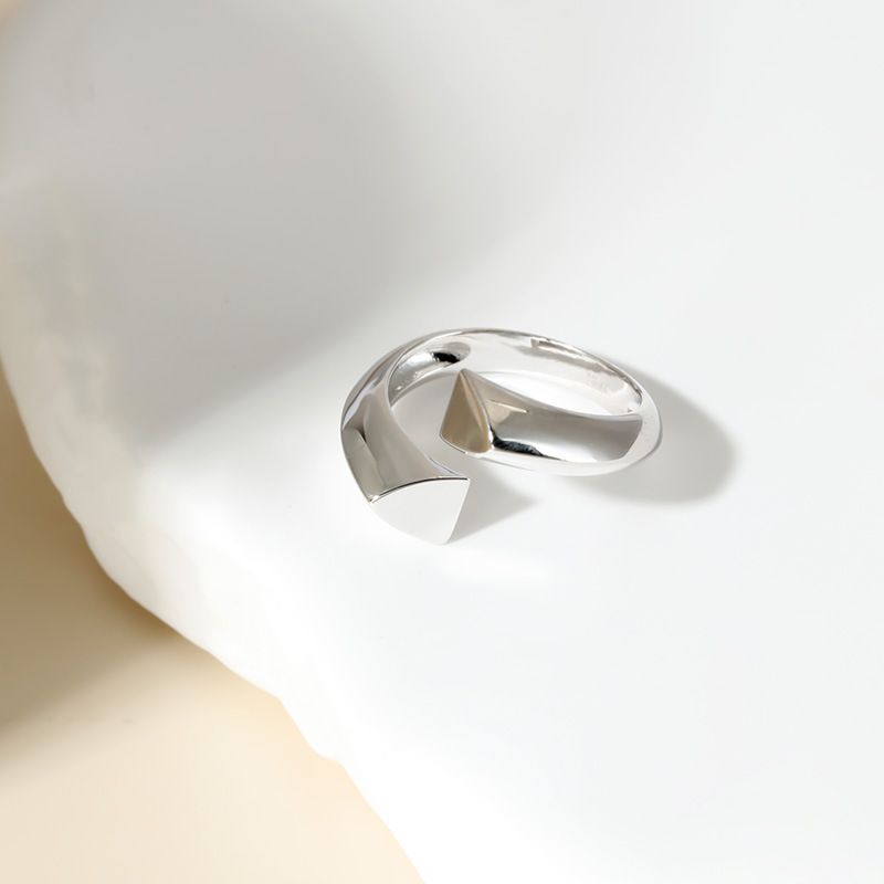 Anello semplice con croce alla moda in argento, retrò, moda femminile, nicchia versatile, anello dal temperamento popolare_voghion.com