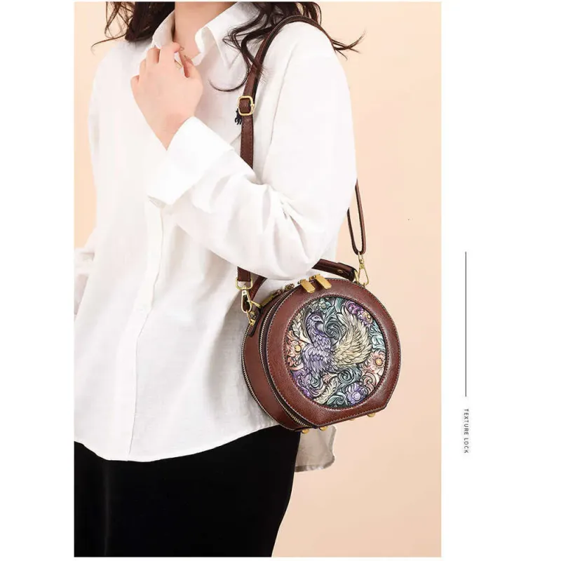 Borsa a tracolla monospalla cilindrica intagliata a mano con texture, semplice da usare per spostamenti quotidiani, grande capacità, in stile etnico, per donna_voghion.com