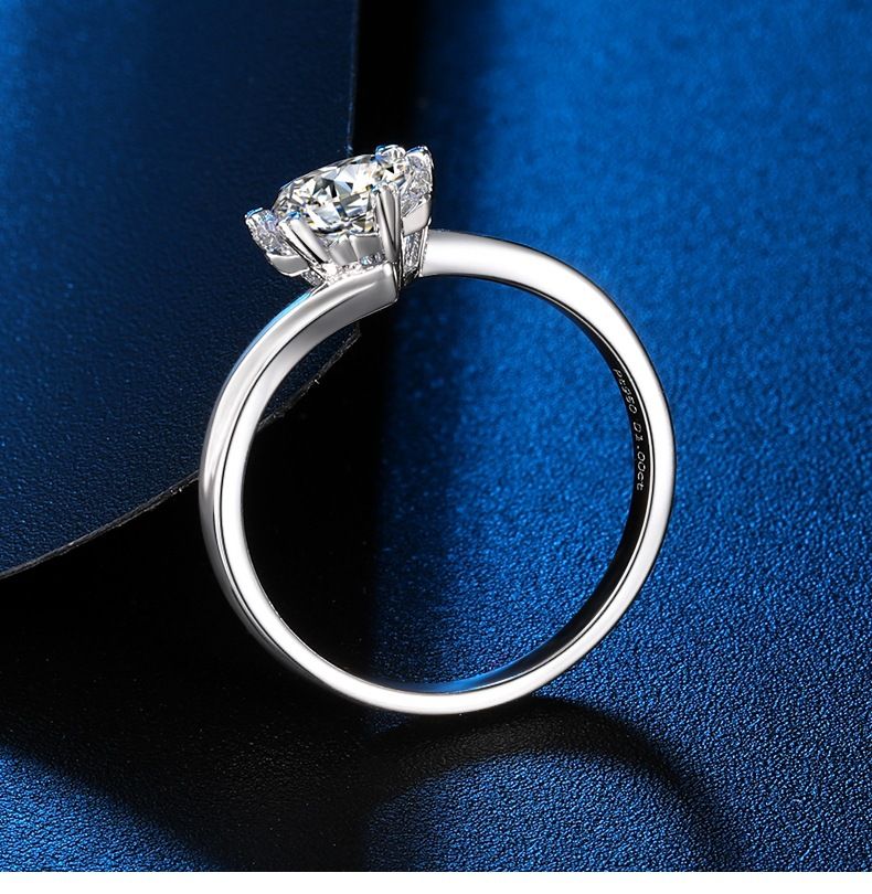 anel de moissanite floco de neve clássico seis garras um quilate simulação anel de diamante feminino prata esterlina banhado a ouro anel_voghion.com