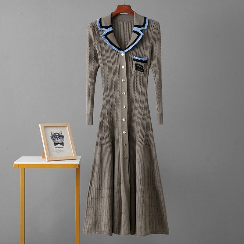 Abito aderente in maglia con maniche lunghe e gonna aderente sul fondo per le donne, modello Cross Border, primavera e autunno_voghion.com