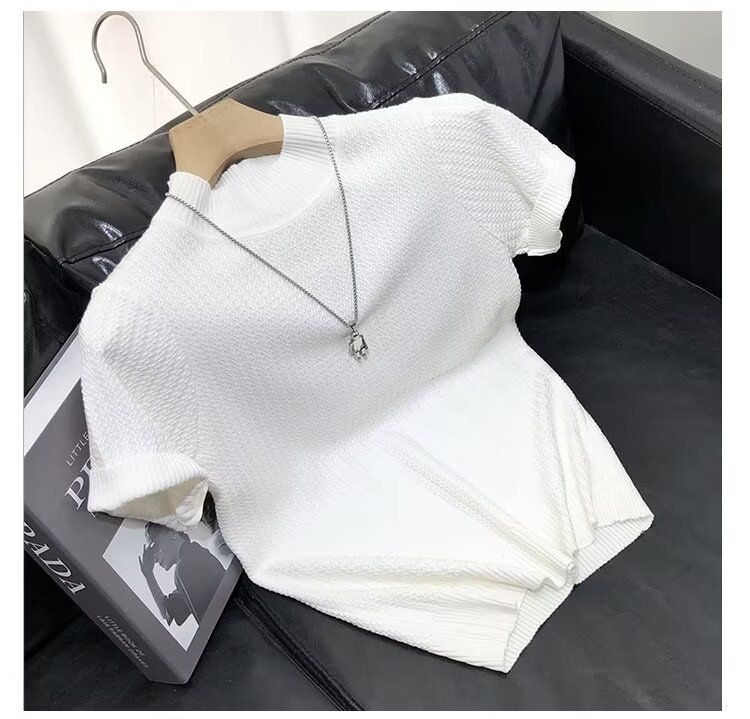 Herrenbekleidung High-End-Neuheiten für Frühling und Sommer, gestricktes kurzärmeliges T-Shirt mit halbhohem Kragen, schmales Innenoberteil, Herrenpullover, Unterhemd_voghion.com