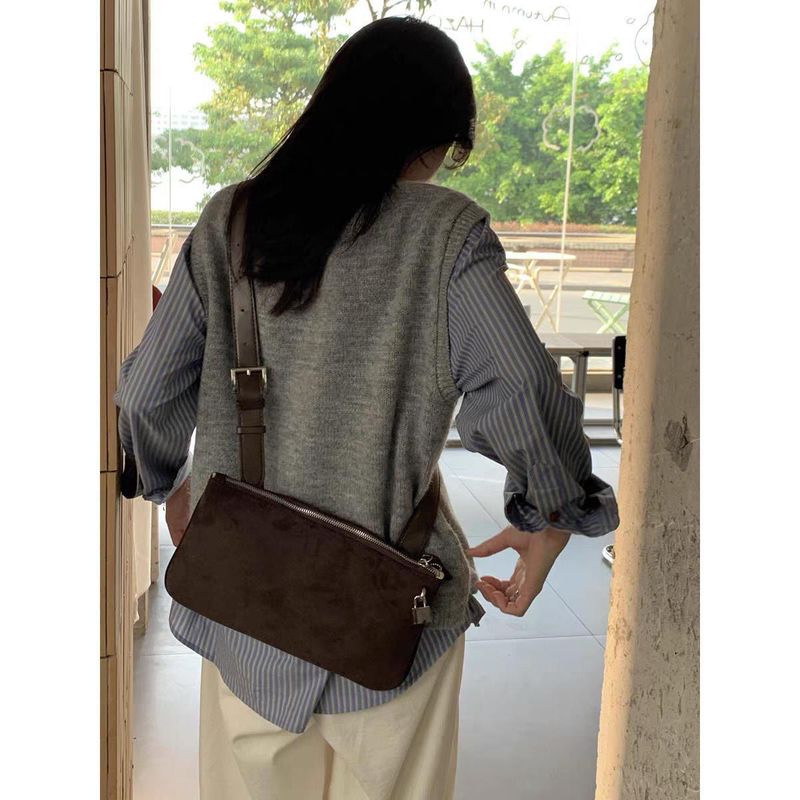 Sac à bandoulière en daim pour femme, style coréen, nouvelle collection automne-hiver, à la mode, simple, patchwork, polyvalent, sous les bras_voghion.com