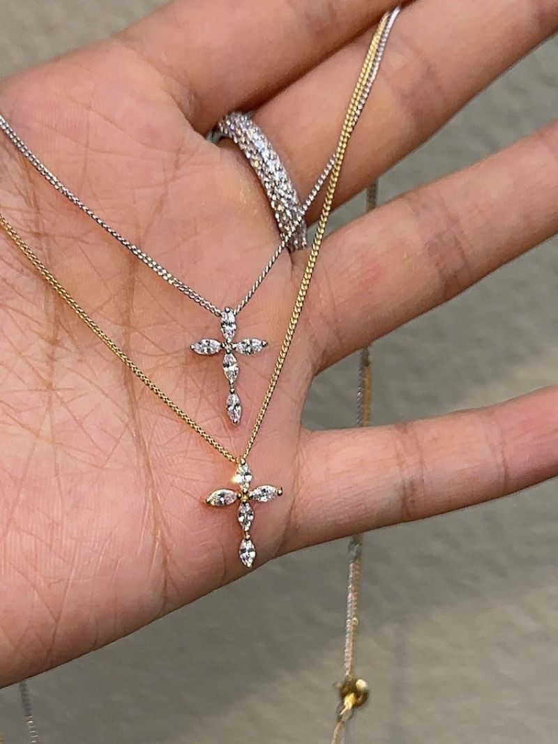 Collana con croce in argento sterling con rombo e zirconi da donna, versatile, di alta qualità, con catena a clavicola 2025_voghion.com
