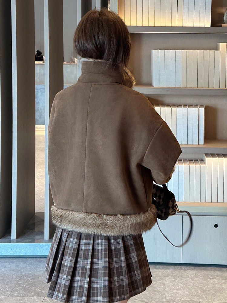 2024 Shearling Pelzmantel für Frauen Herbst Winter Melad Spleißen Lose Hornknopf Umlegekragen Jacke_voghion.com
