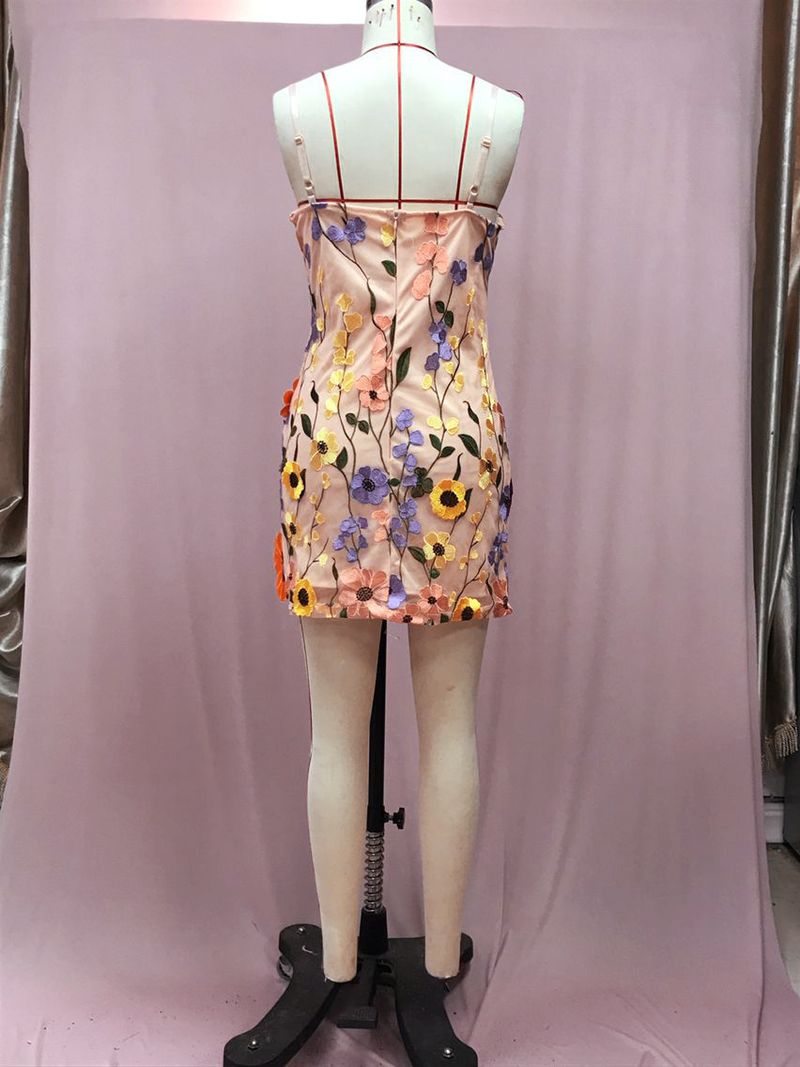 Spring 2025 New Style Elegant Three-dimensional Flower Mesh Splicing Heavy Embroidery Suspender Dress Short Skirt_voghion.com